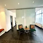 Luxx Bc, Erleben Sie Biberach In Diesem Stilvollem Mit Charme Und Komfort Apartament